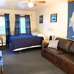The Tides Inn