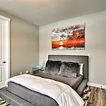 Modern Anchorage Townhome - By Delaney Park Strip!