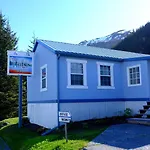 The Tides Inn