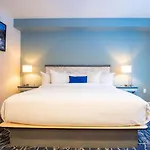 Gateway Hotel