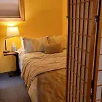 Cozy 1 Bedroom Apartment.