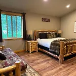 Summit Lake Lodge