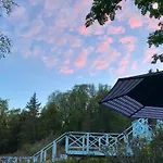 Halcyon Heights B&B / Inn