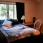 9Th Wave Bed And Breakfast