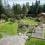 Bear Creek Winery And Lodging