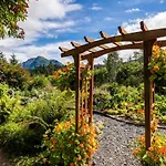 Stillpoint Lodge - All-Inclusive