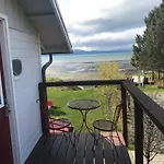 White House Inn On The Waterfront