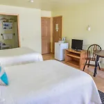 Sea Treasures Inn