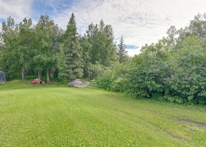 Cozy Anchorage Vacation Rental With Deck, Gas Grill