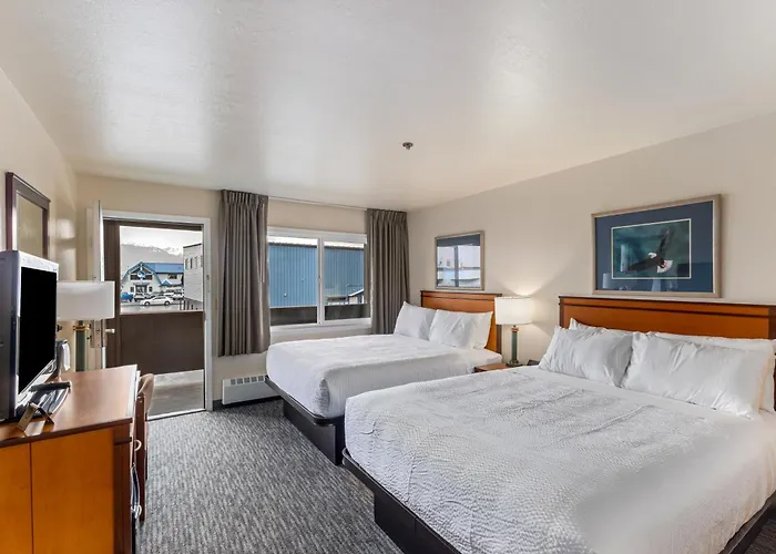 Breeze Inn Hotel