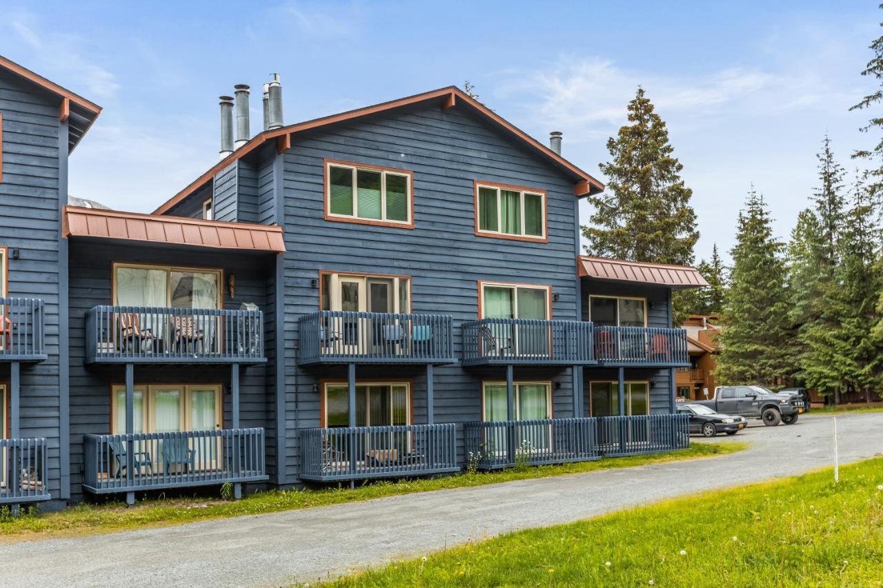 Alyeska Adventure Hotel *