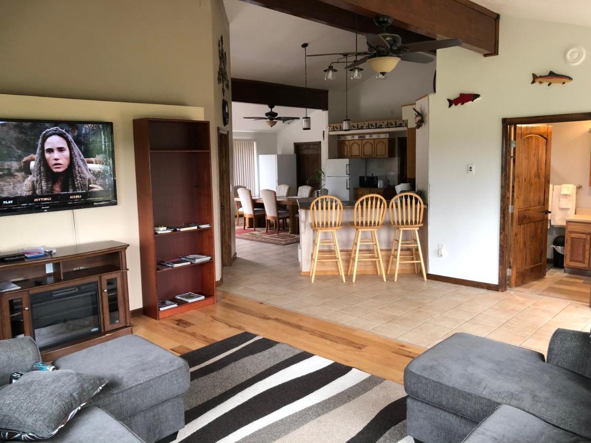 Alaska Apartment *