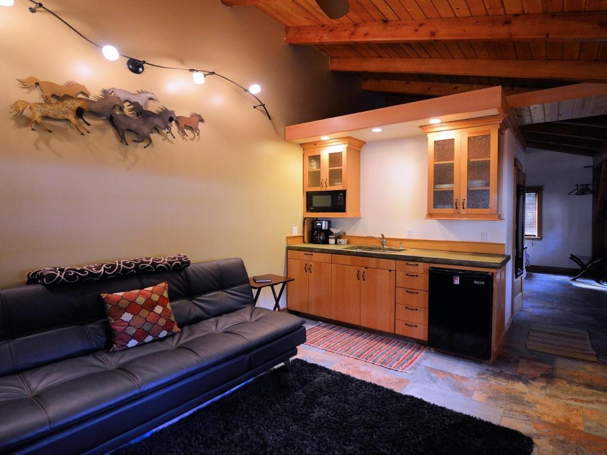 Carriage House * Girdwood