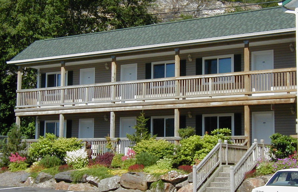 The Ketch Hotel 2*