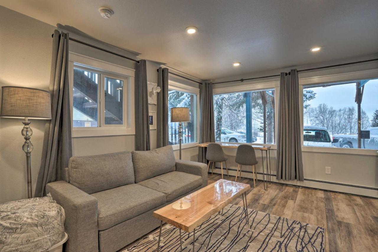 Apartment Modern Getaway, Steps From Coastal Trail Anchorage
