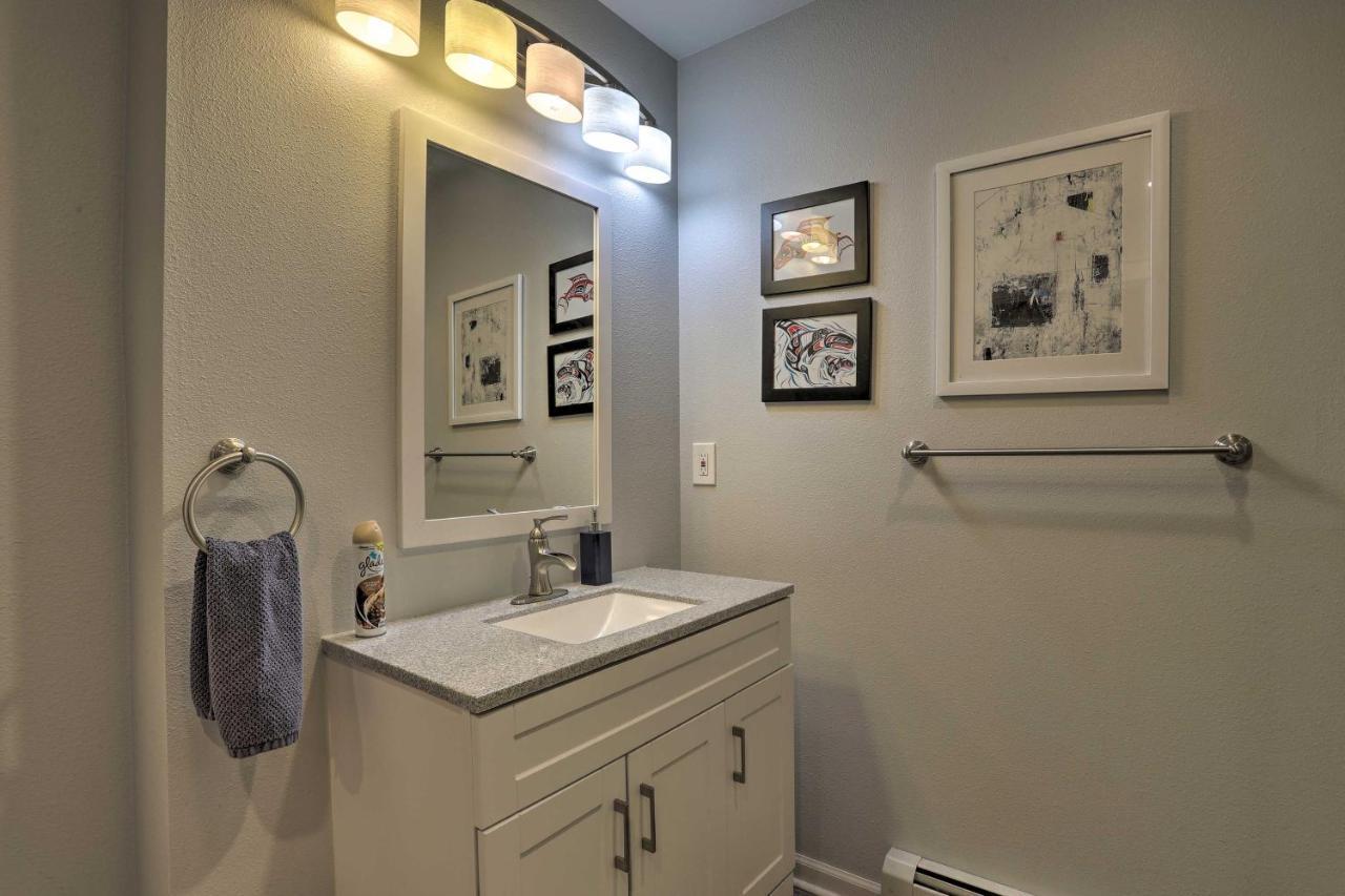 Apartment Modern Getaway, Steps From Coastal Trail Anchorage