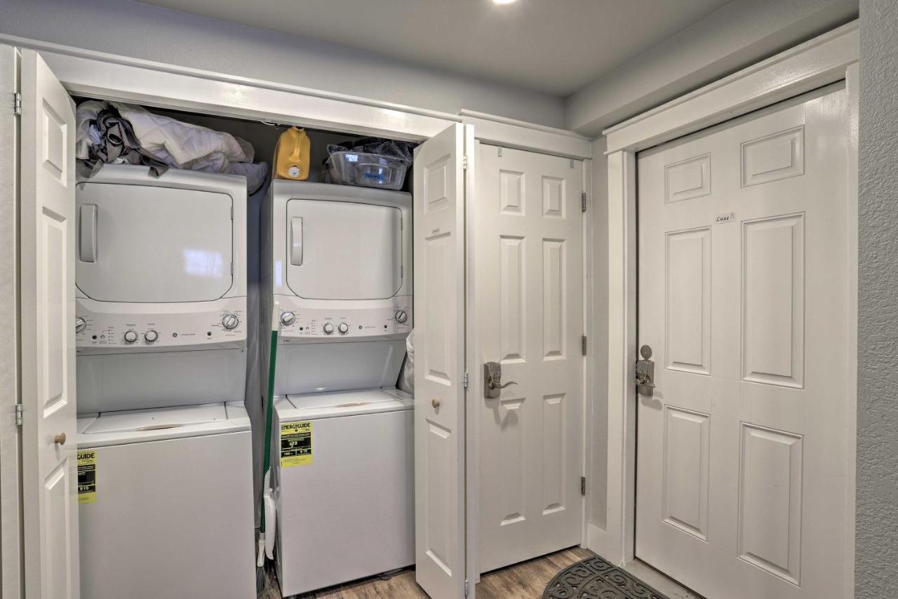 Apartment Modern Getaway, Steps From Coastal Trail *
