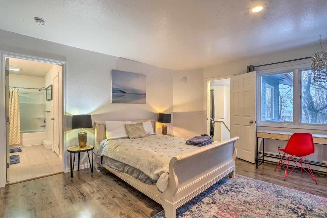 Coastal-view Near Downtown Anchorage! *