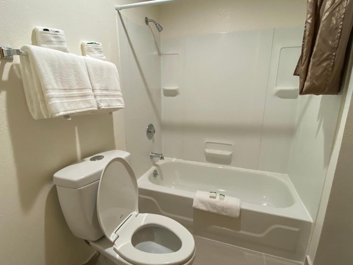 Eagle Hotel 3*