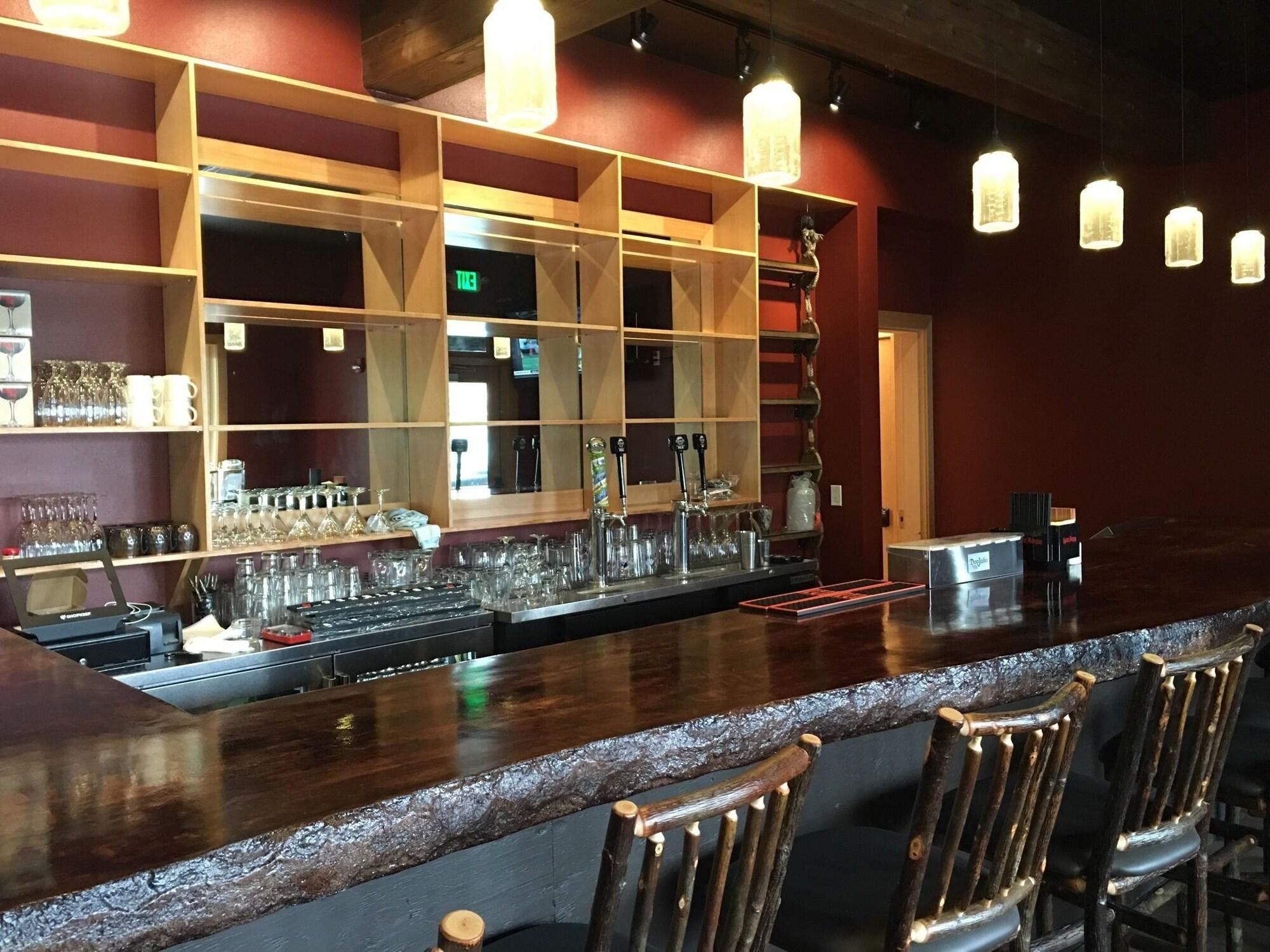 Sitka Hotel