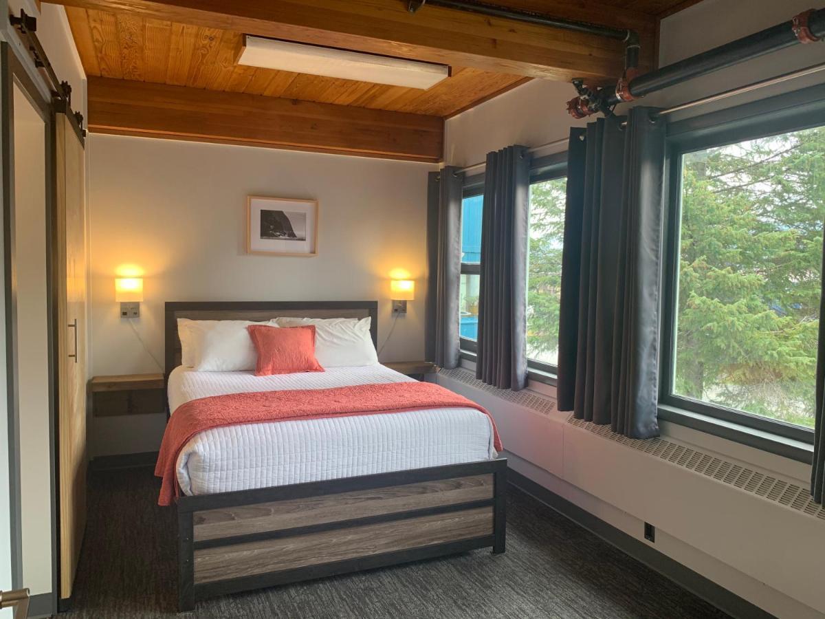 Adventure Lodge
