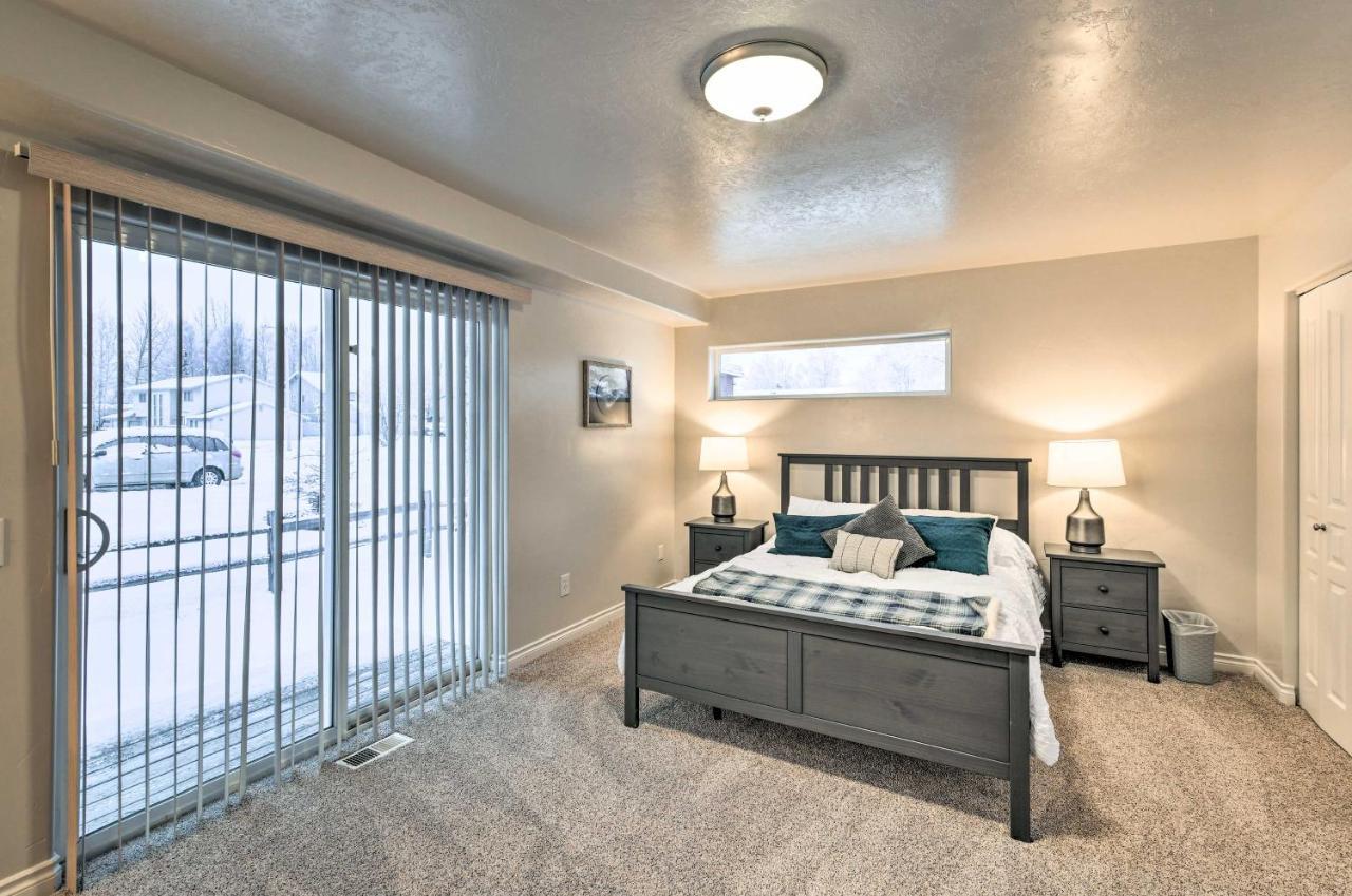 Cozy Townhome Less Than Half Mile To Jewel Lake! * Anchorage