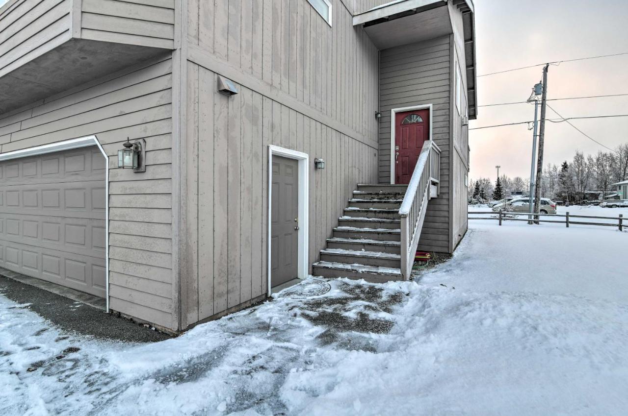 Cozy Townhome Less Than Half Mile To Jewel Lake!