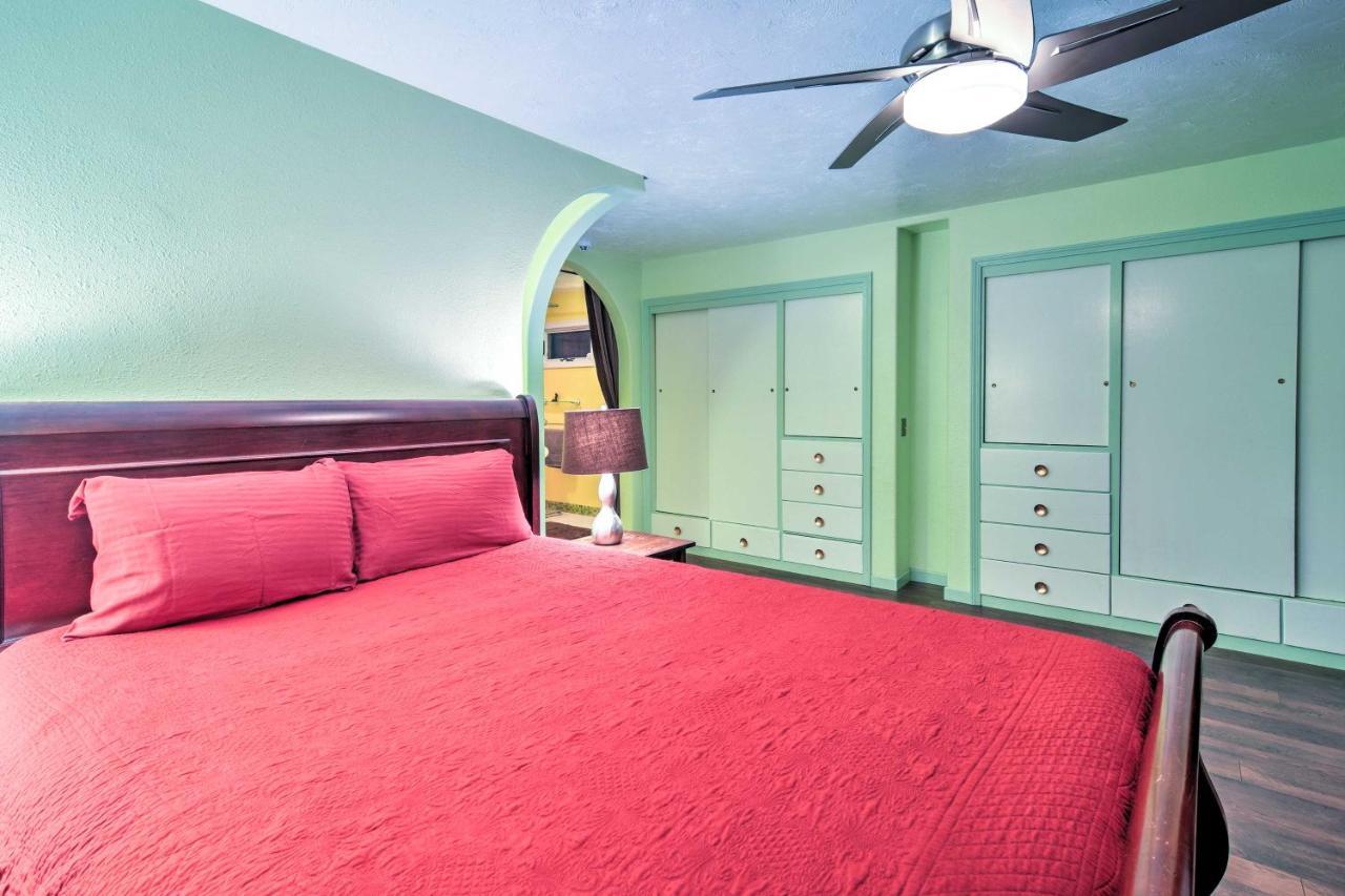Downtown Home, 1 Block To Coastal Trail!