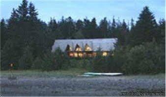 Glacier Bay Resort 3*