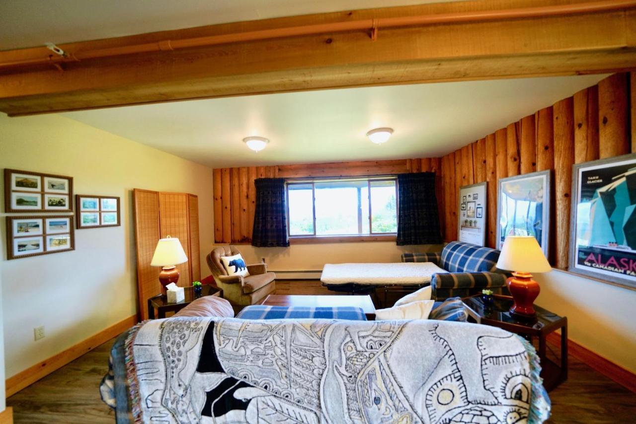 Bed & Breakfast Flat Fish And Event Center Homer