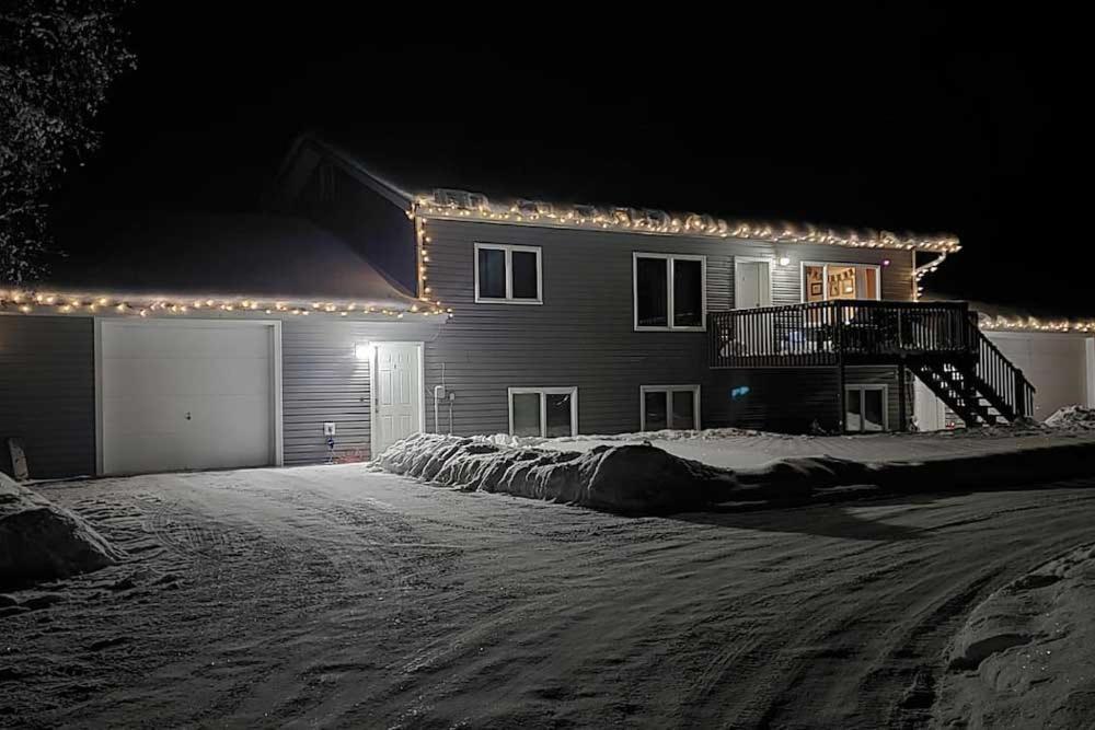 Escape With Deck And Aurora Lights Views! North Pole