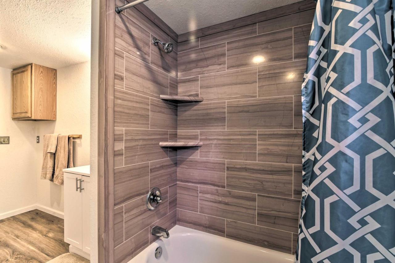 Apartment Alyeska With Patio, Ideal Location! Anchorage
