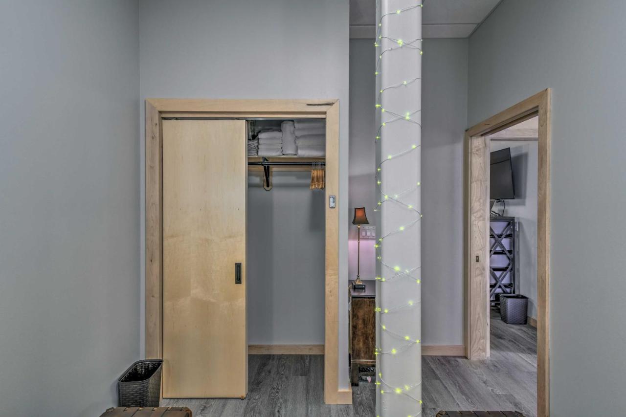 Modern Downtown - Walk To Parks And Cafes! Apartamento