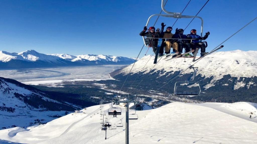 Holiday home Drift To The Lift - Walk Almost Everywhere At Alyeska From Bright Chalet! Girdwood