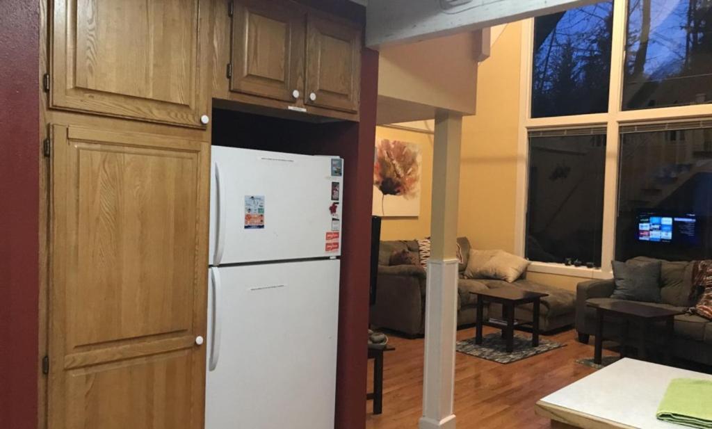 Drift To The Lift - Walk Almost Everywhere At Alyeska From Bright Chalet! Holiday home Girdwood