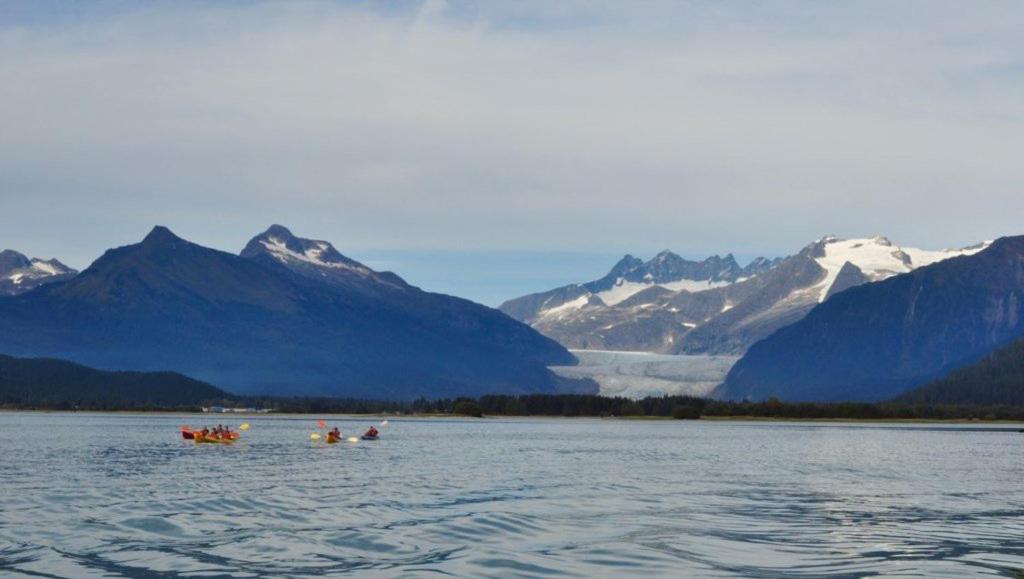 Glacier Guest - Private In Shared House Reduced Price On Tours Holiday home