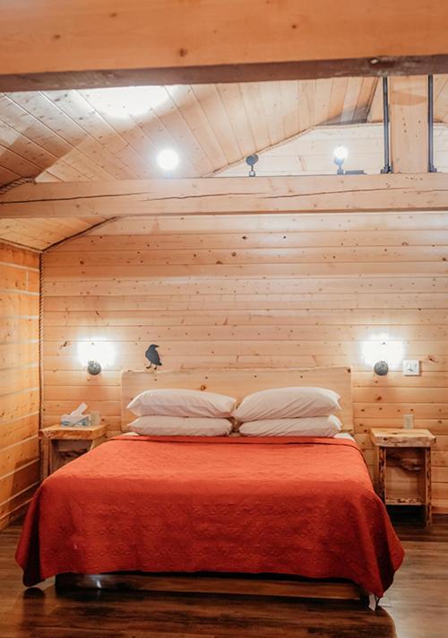 Chalet Alaskan