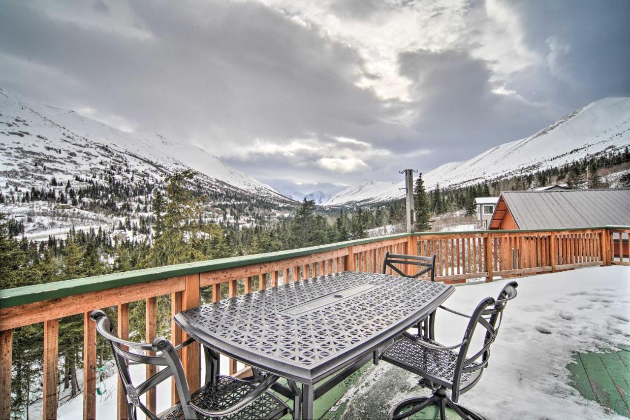 Stunning Alaskan Getaway With River And Mtn Views