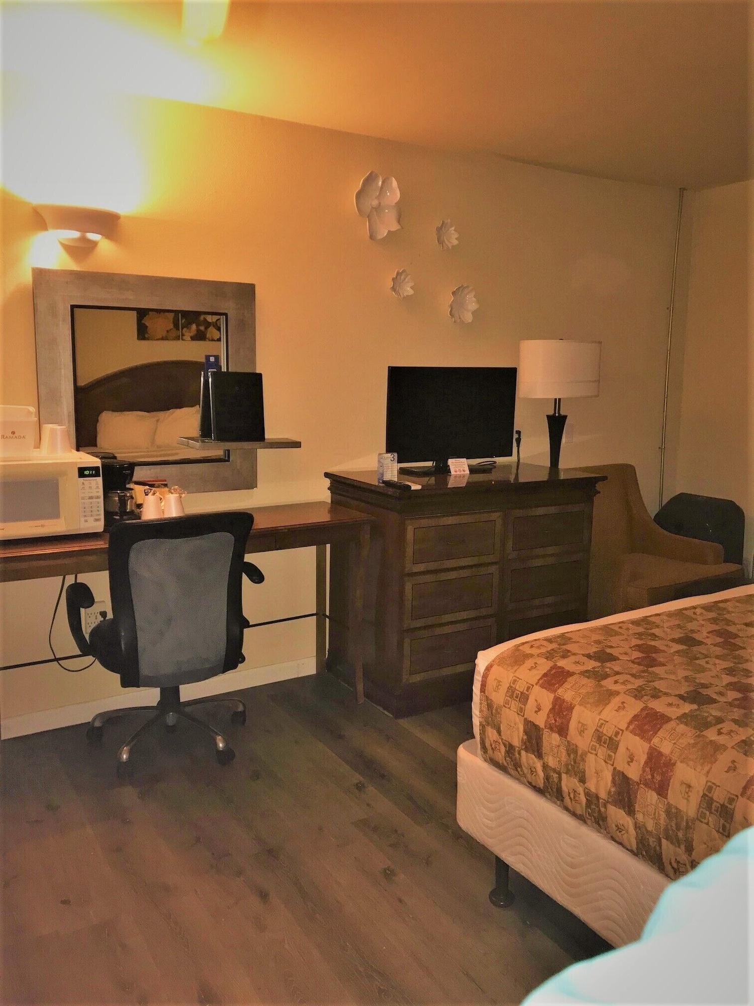 Ramada By Wyndham Hotel 3*