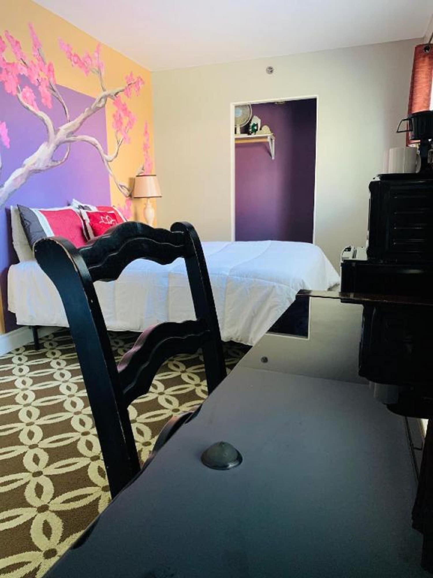 Downtown Hotel 2*