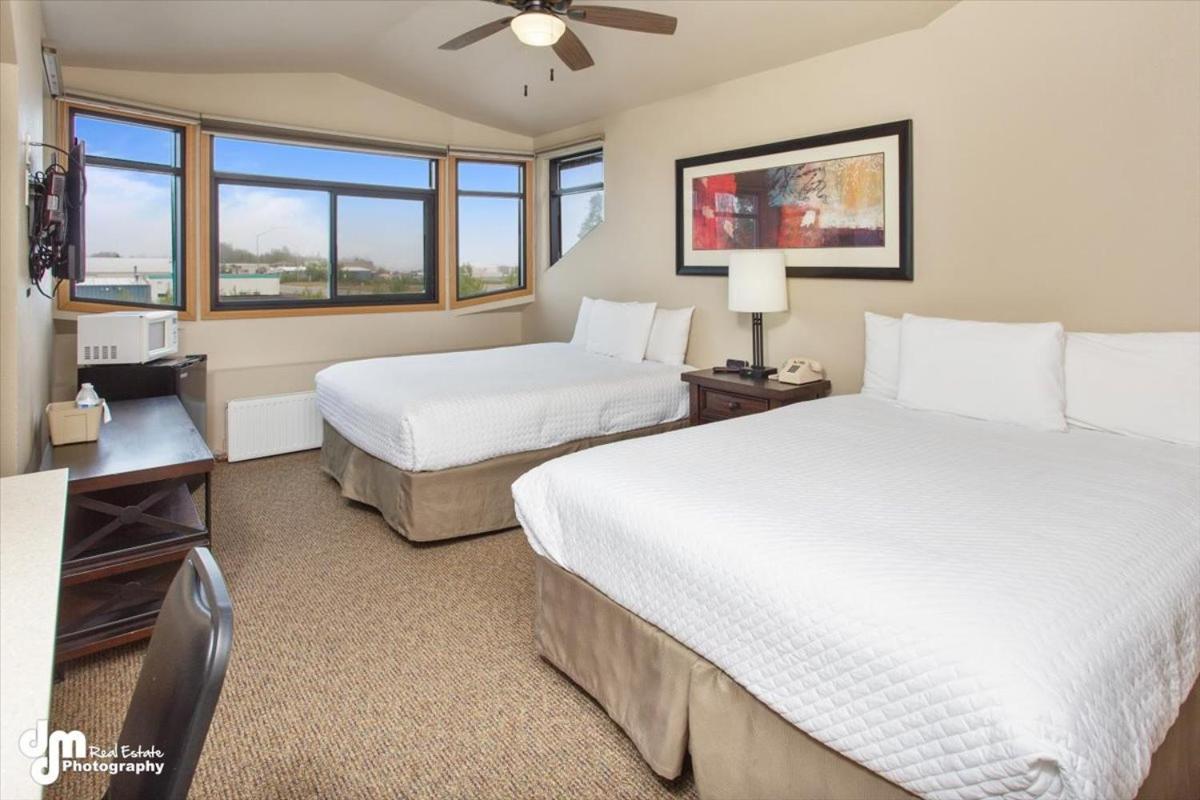 Airport Hotel