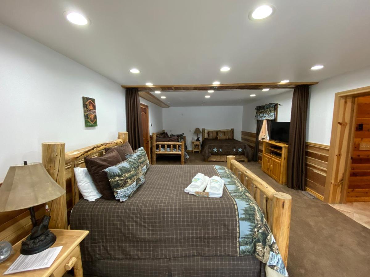 Alaska Knotty Pine Bed & Breakfast 3*
