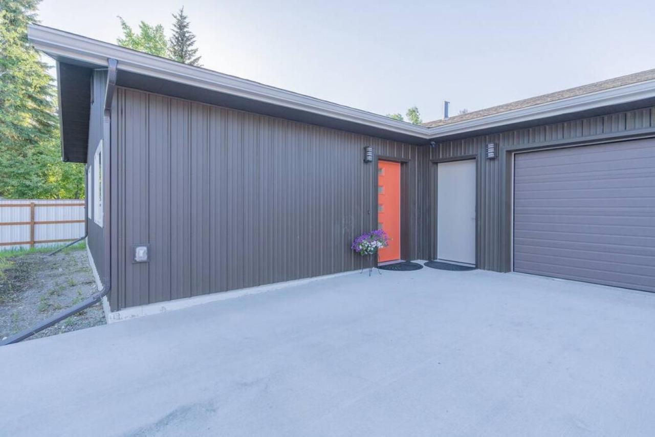 The Northern Bungalow With Modern Charm Holiday home Fairbanks