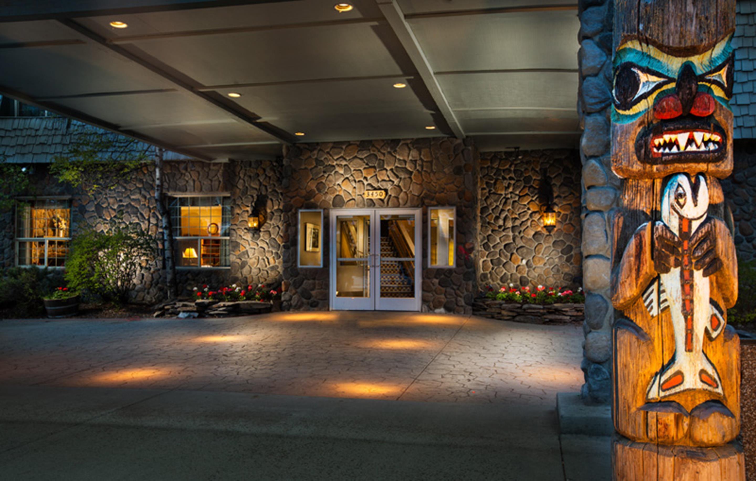 Coast At Hood Hotel