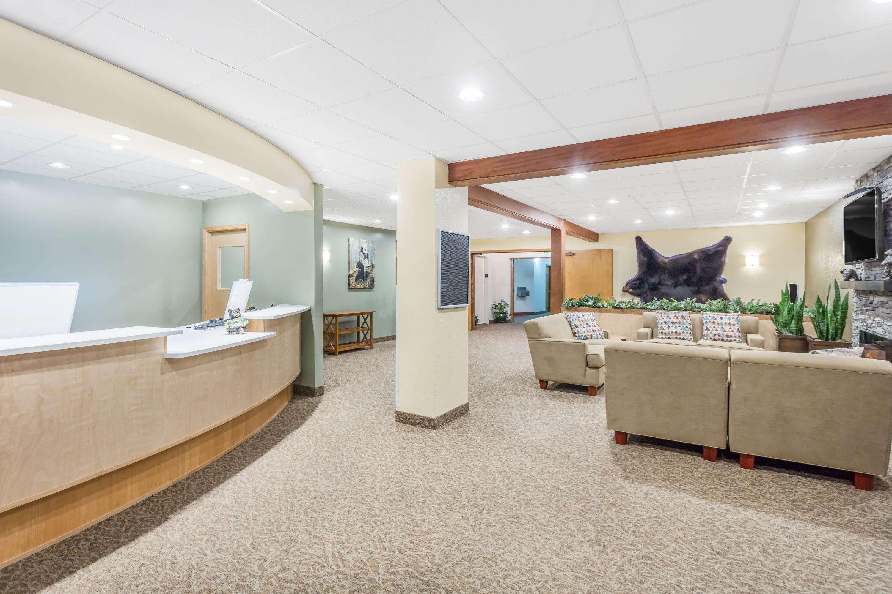 Travelodge By Wyndham Juneau Mendenhaven