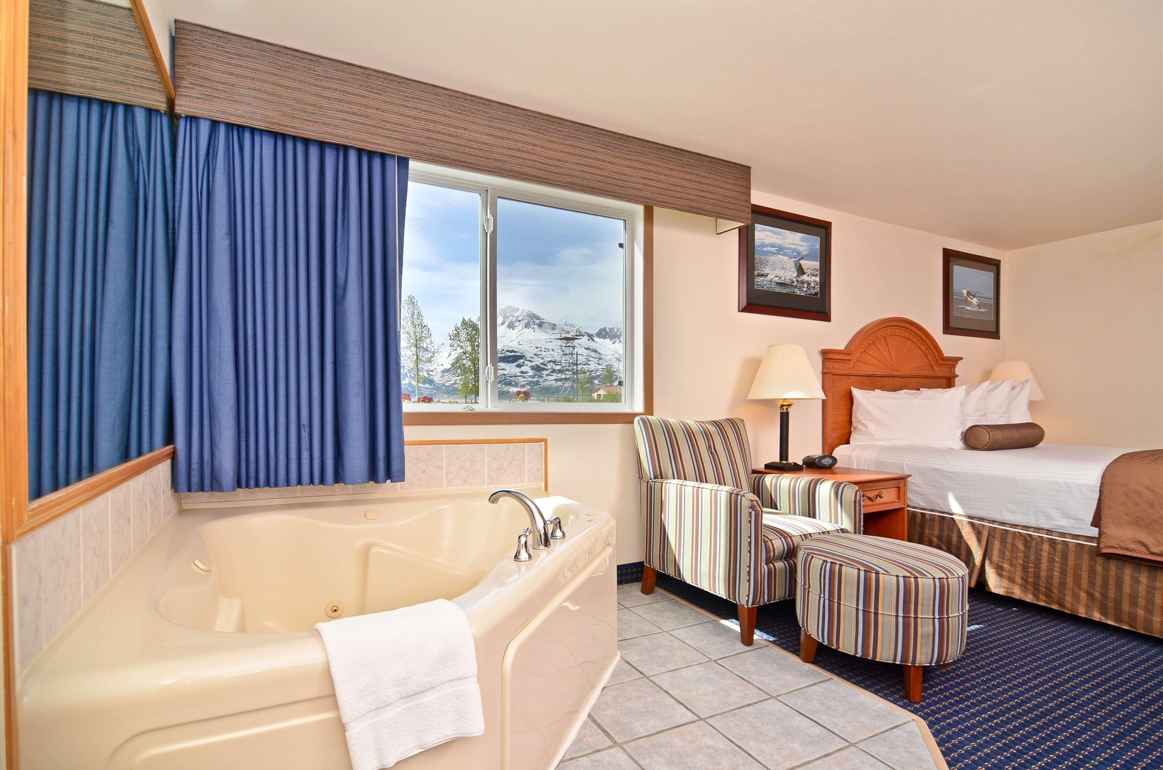 Hotel Western Harbor 3*
