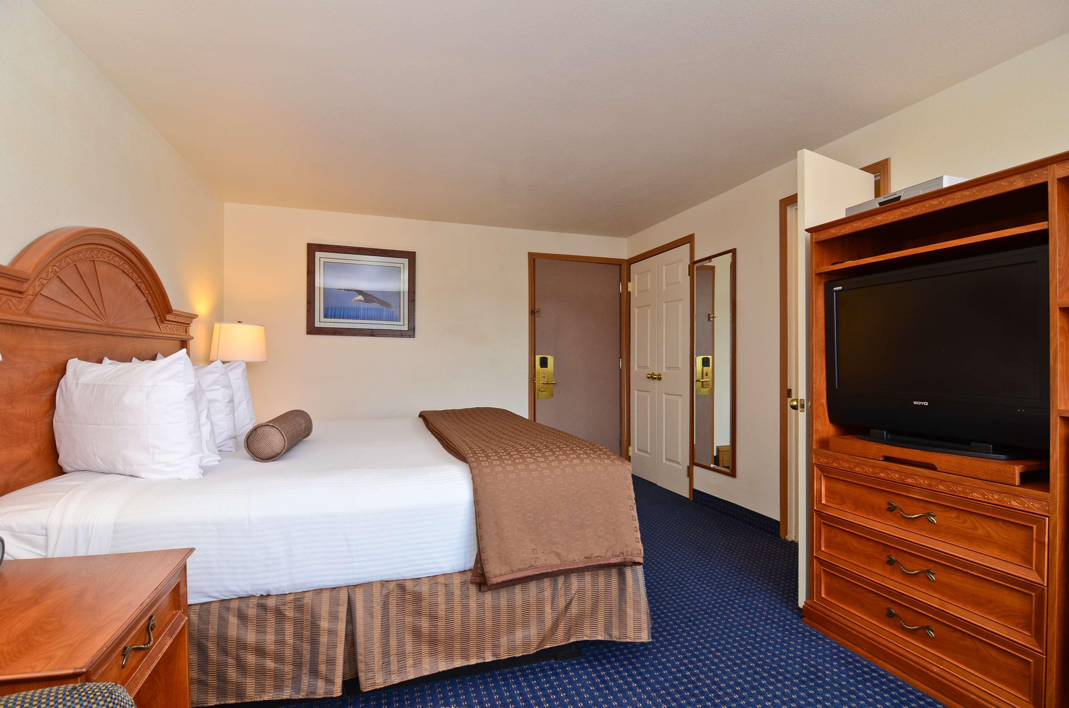 Western Harbor 3*