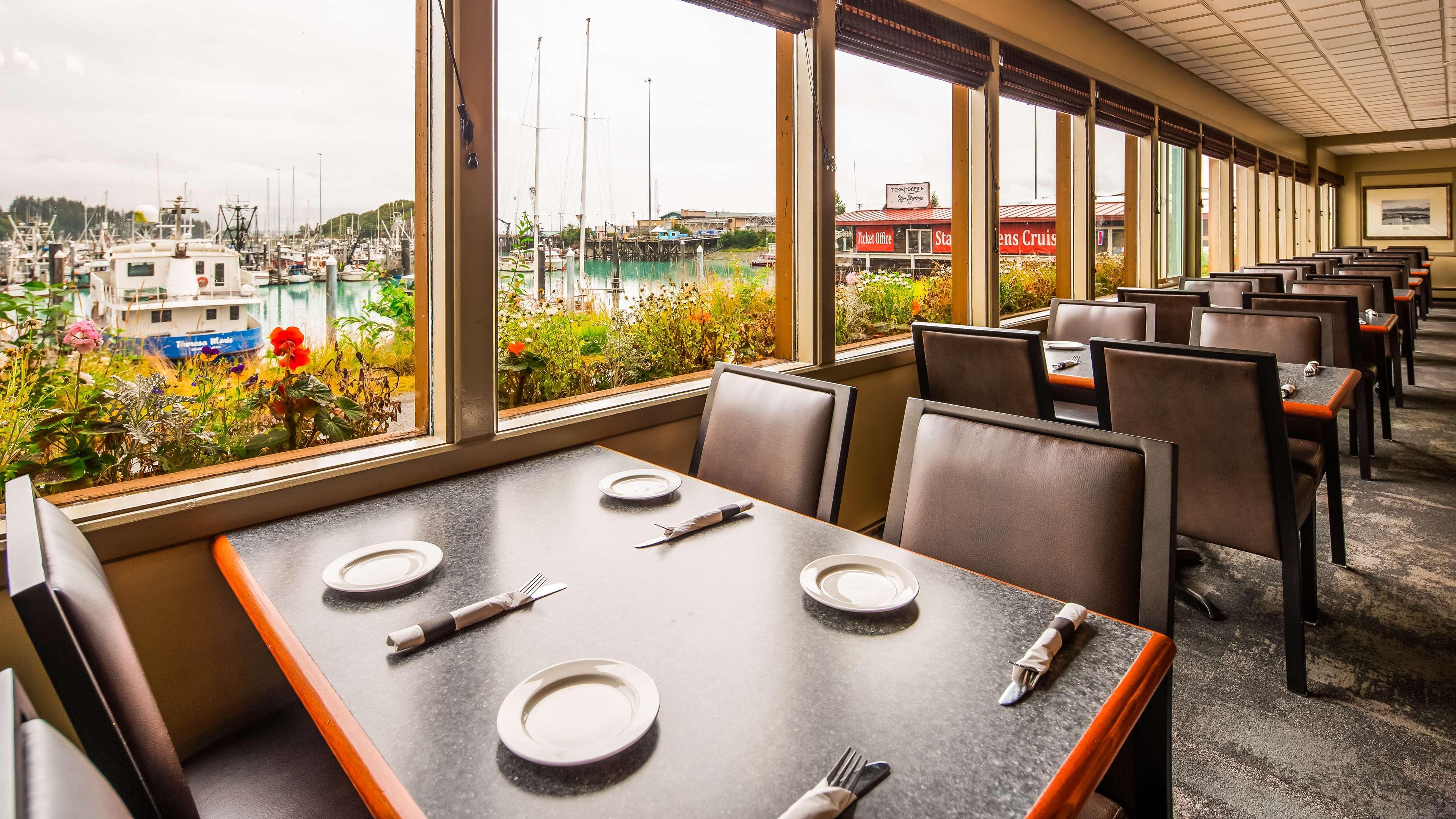 Western Harbor Hotel 3*