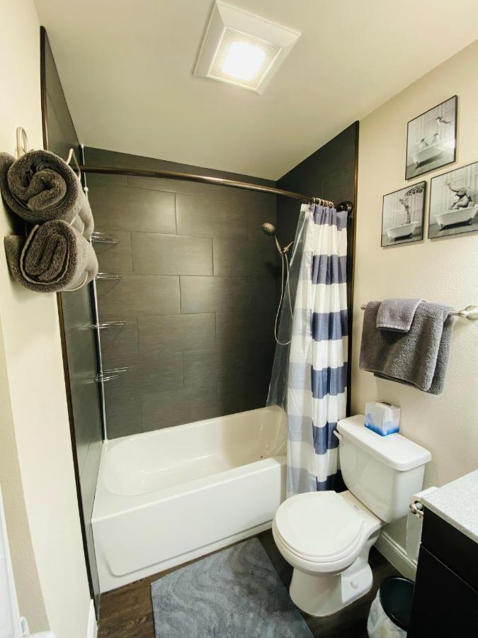 Beautiful 2 Bedroom 1 Bath With Private Garage Anchorage