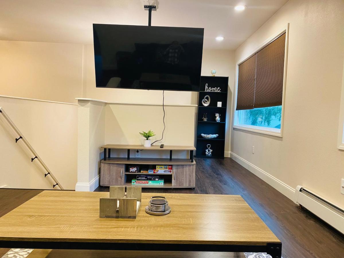 Apartamento Beautiful 2 Bedroom 1 Bath With Private Garage Anchorage